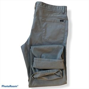 Perry Ellis Men’s Regular Fit Twill Pant - Grey